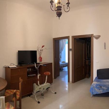 Alloggio In Centro Ben Servito Savona Exterior foto